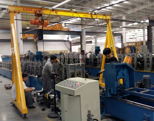 1554360985699954.jpg 500kg手推無軌龍門架.jpg